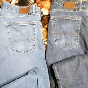 2 pair of Lucky Brand jeans,size 33x32 (measurements are true)